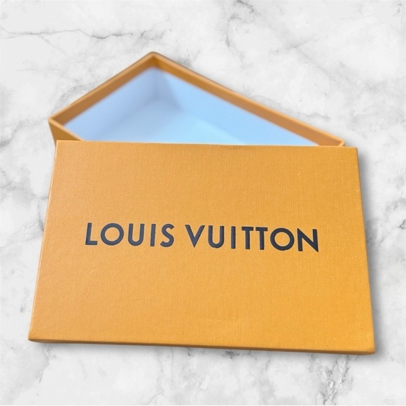 ✅Louis Vuitton Gift Box - Picture 3 of 13